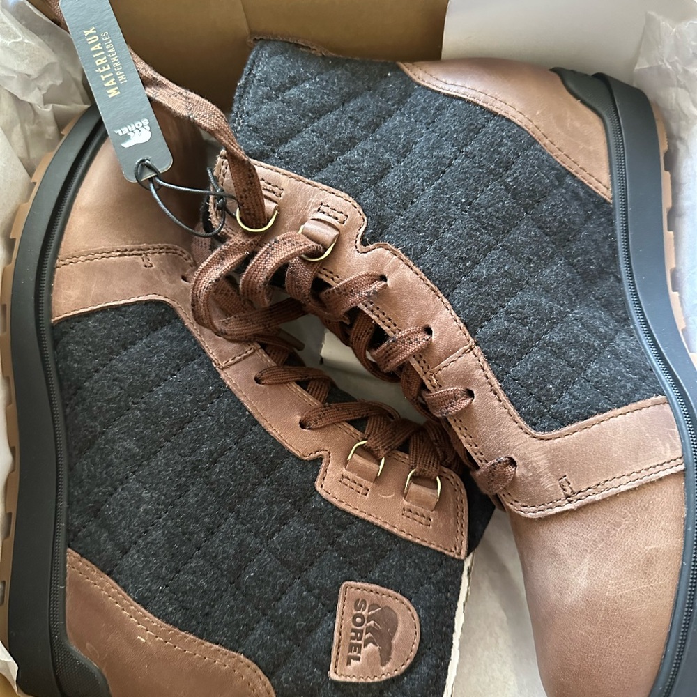 Sorel Evie II Lace Boots in Tobacco and Black